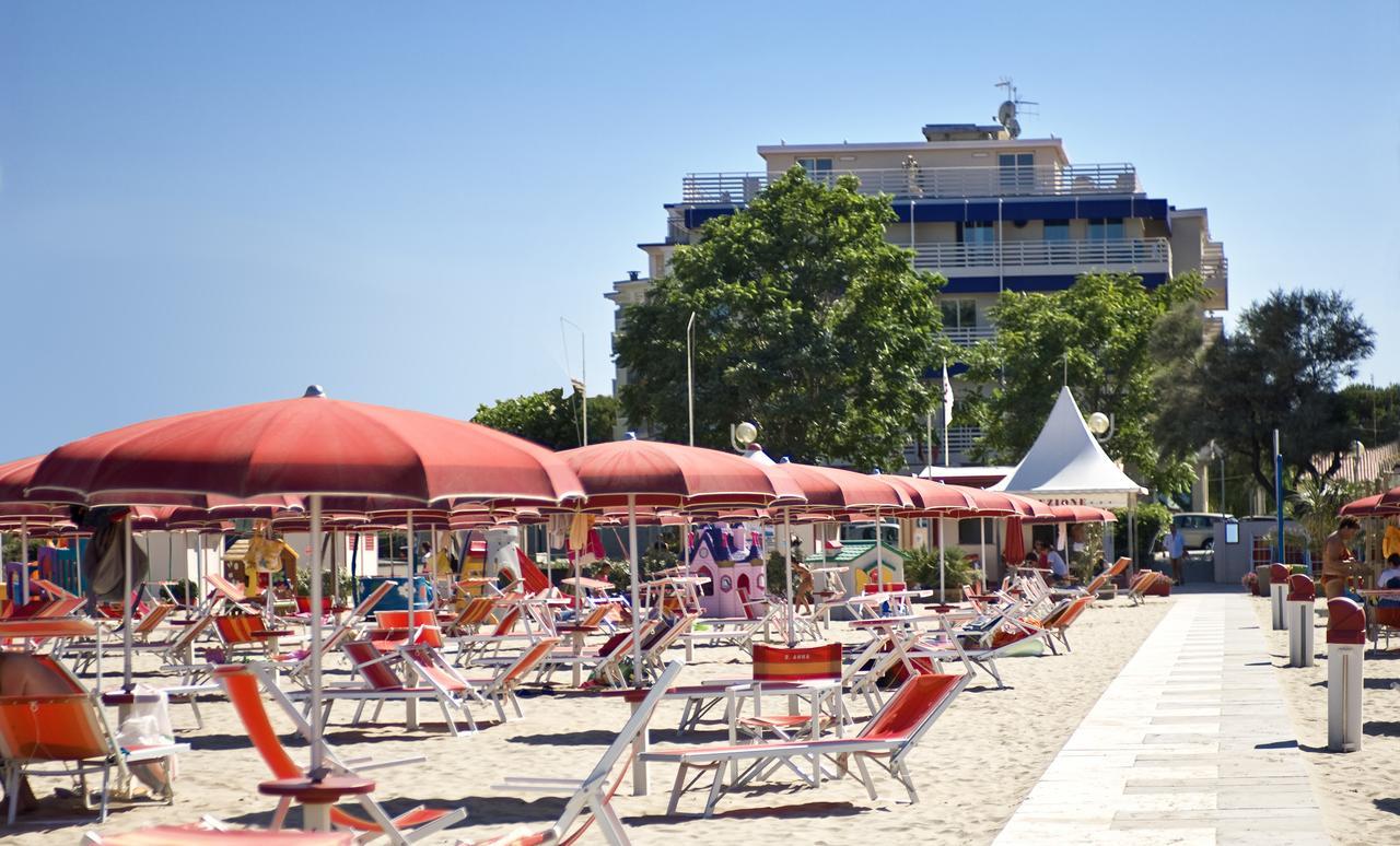 Hotel Lamorosa Rimini Esterno foto